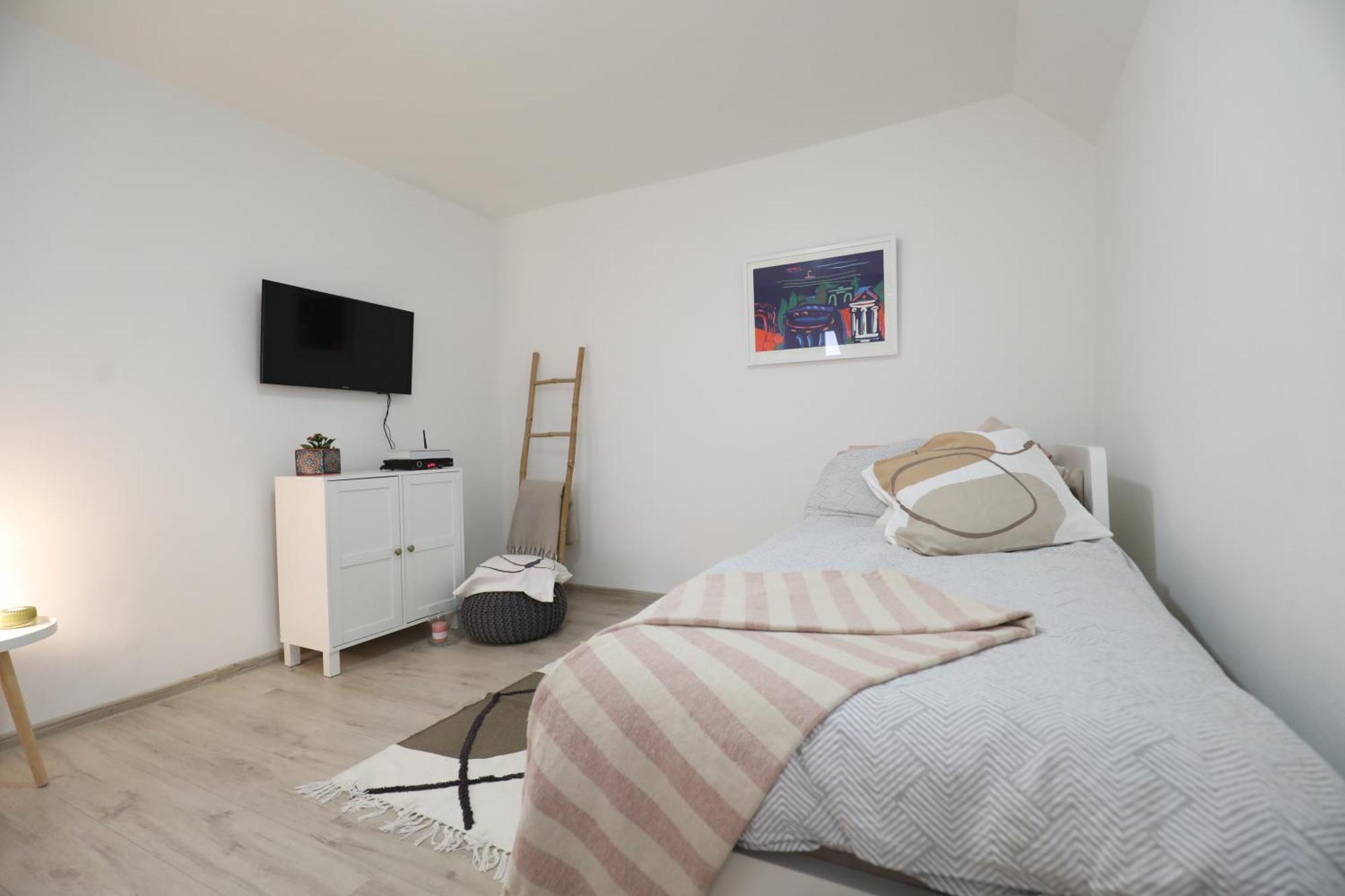 Apartment Mir PUY Exterior foto