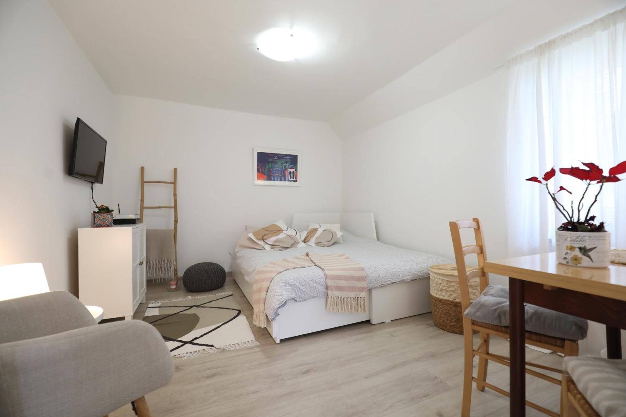 Apartment Mir PUY Exterior foto