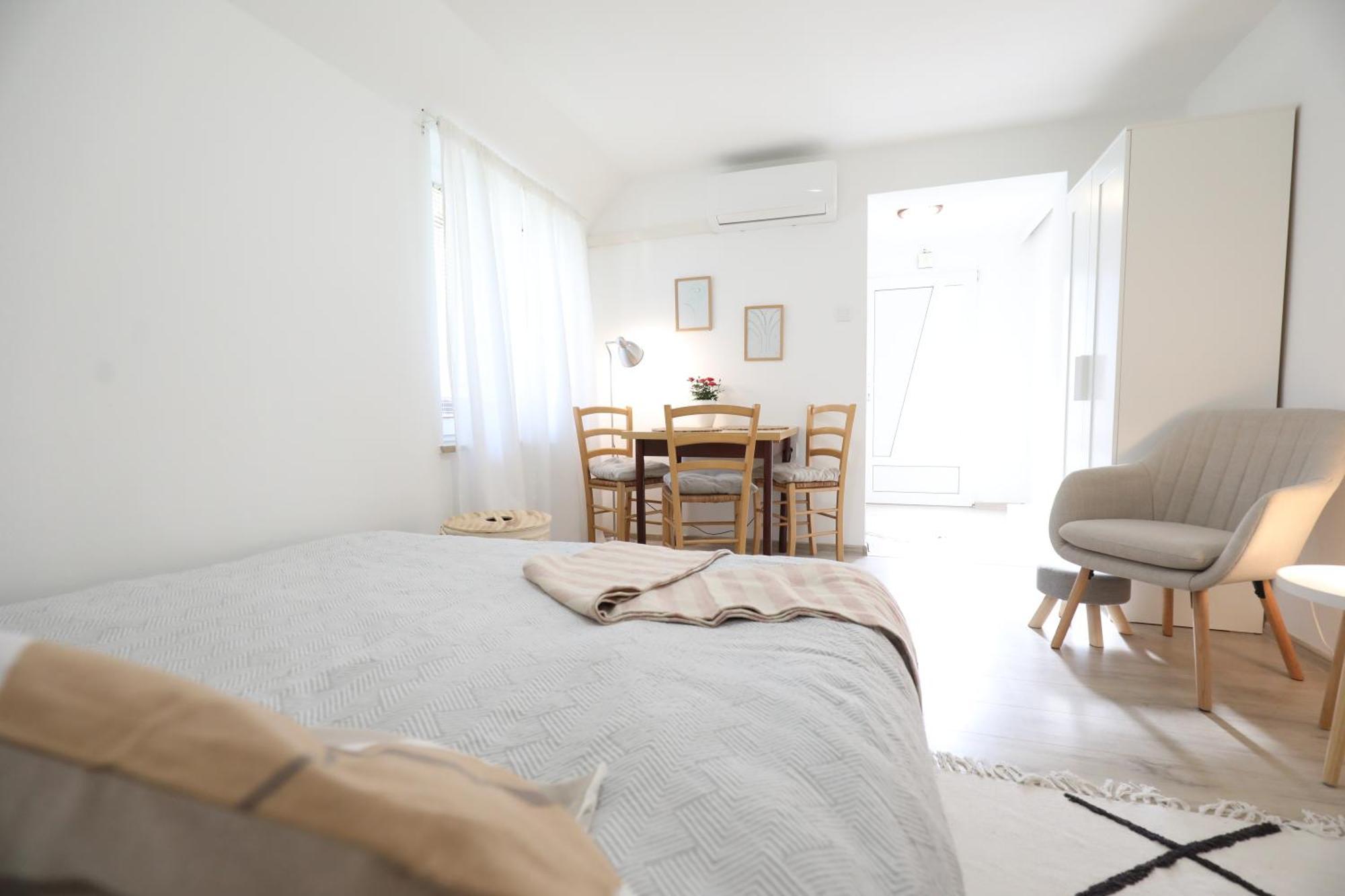 Apartment Mir PUY Exterior foto